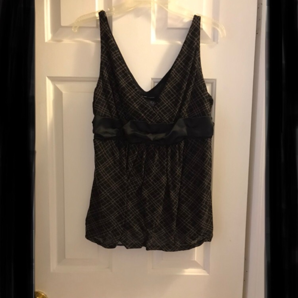 3/$15 New York & co black and grey plaid tank top